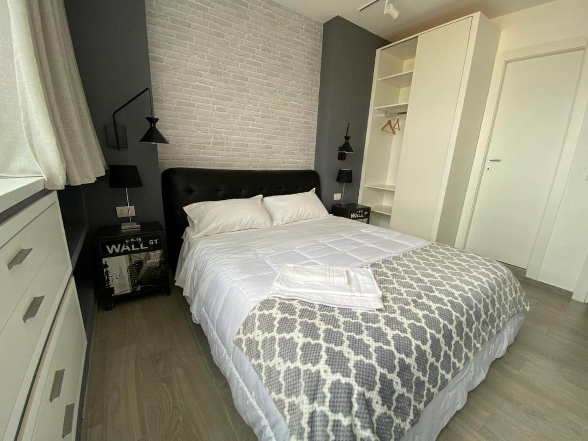 2B Fifteen Floor Suite Napoli Εξωτερικό φωτογραφία