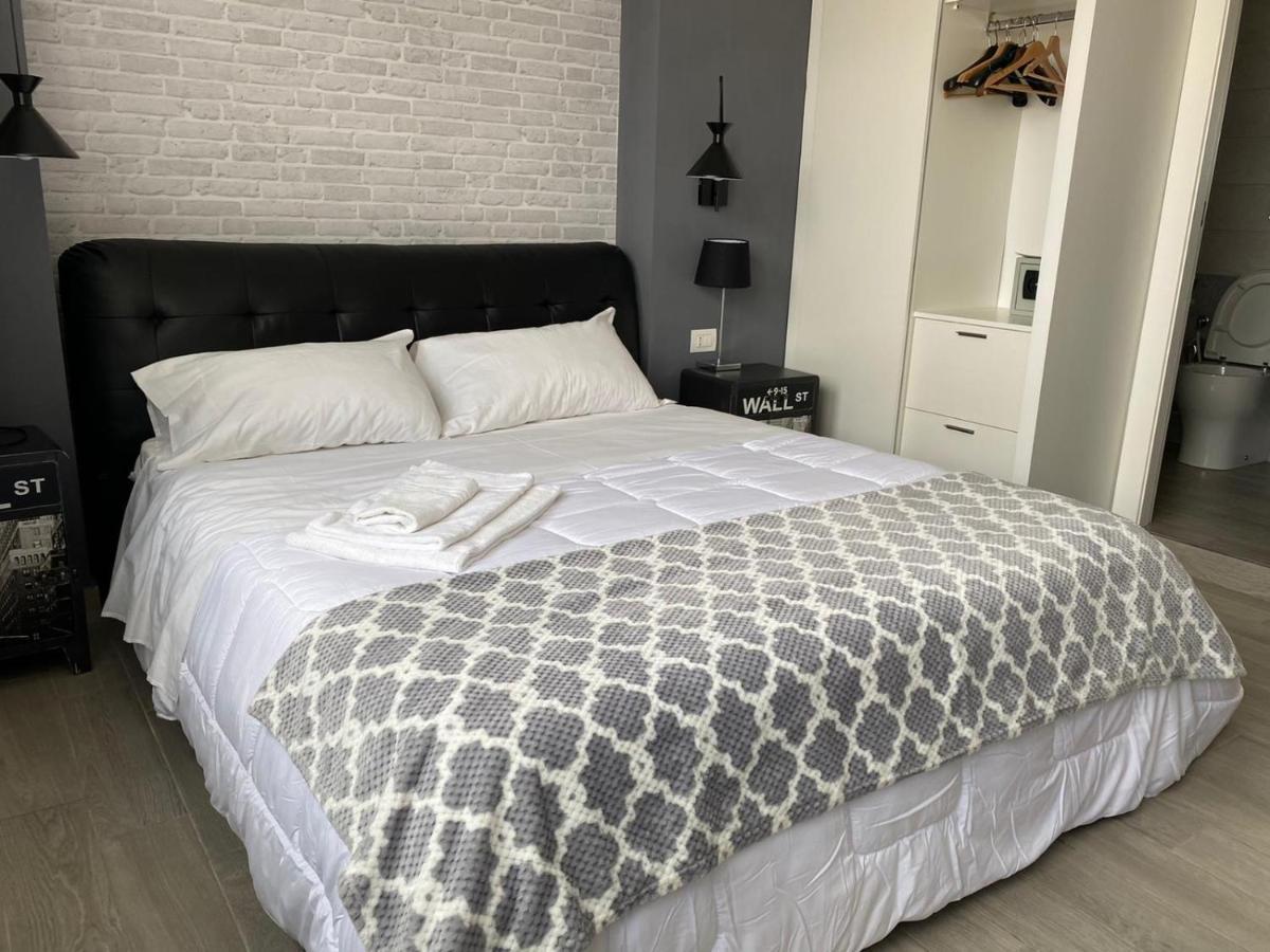 2B Fifteen Floor Suite Napoli Εξωτερικό φωτογραφία