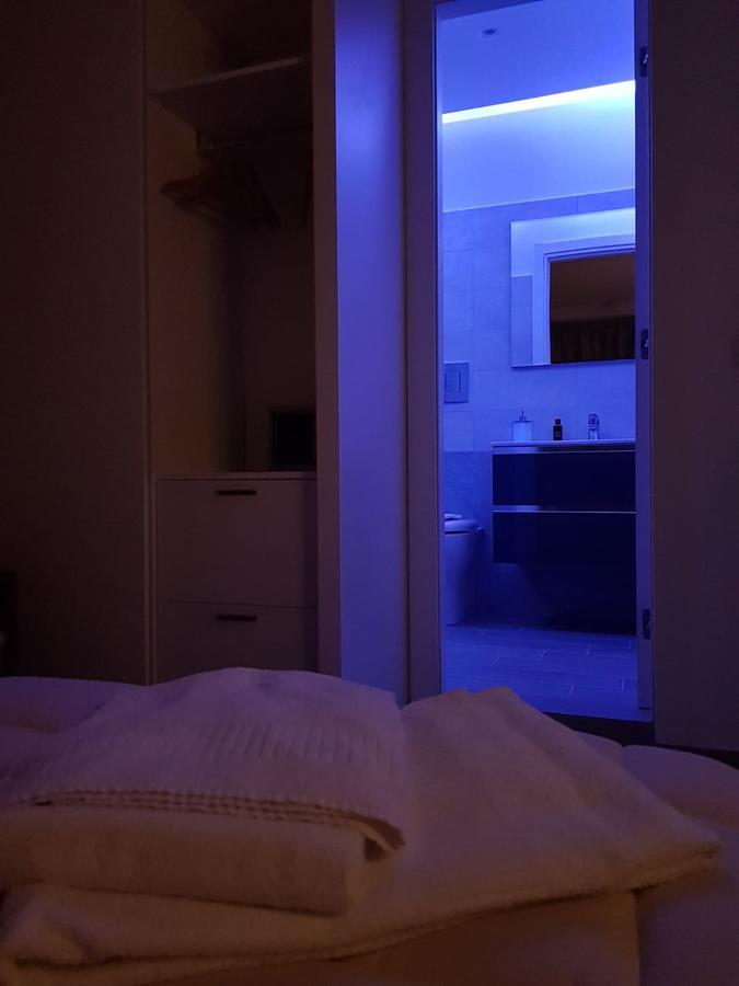 2B Fifteen Floor Suite Napoli Εξωτερικό φωτογραφία