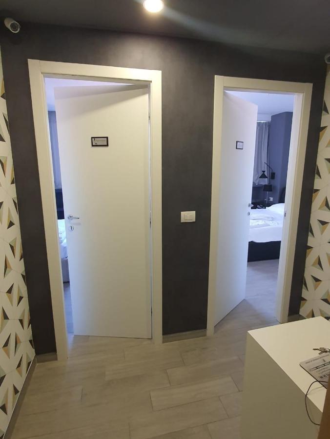 2B Fifteen Floor Suite Napoli Εξωτερικό φωτογραφία