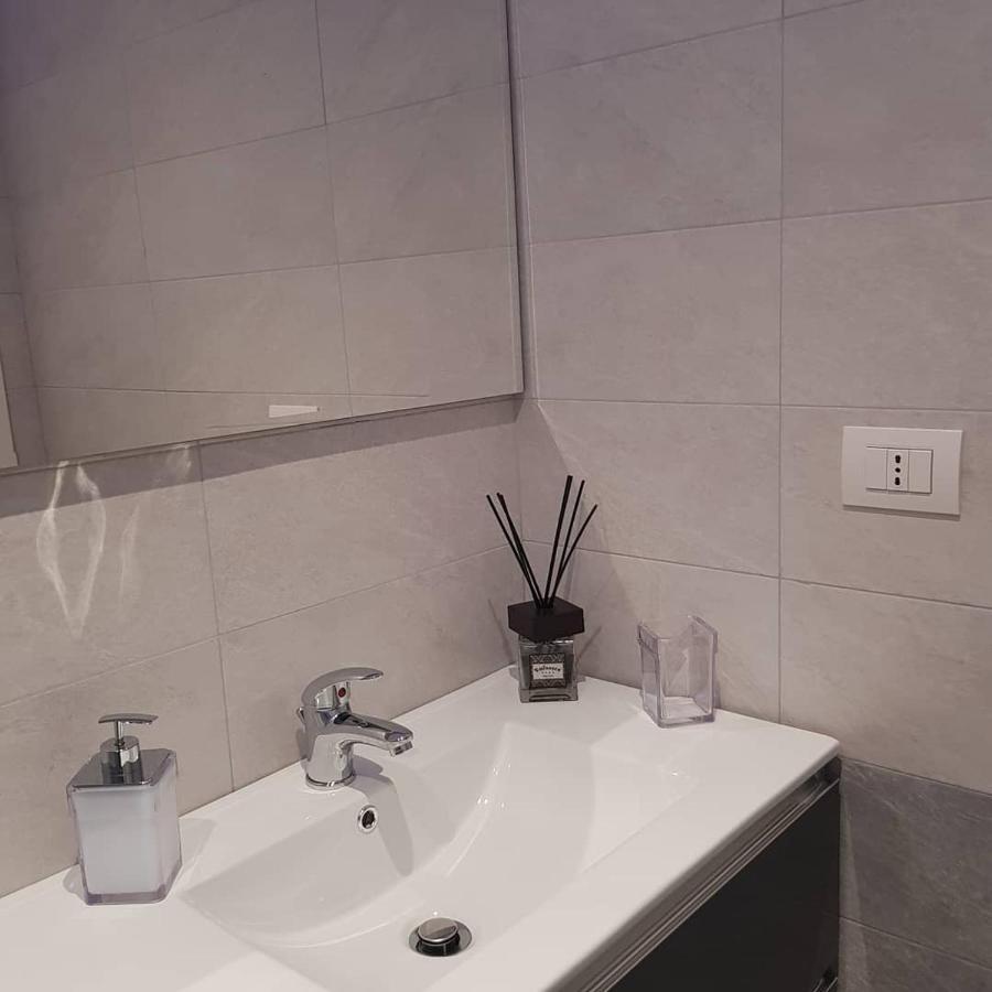 2B Fifteen Floor Suite Napoli Εξωτερικό φωτογραφία